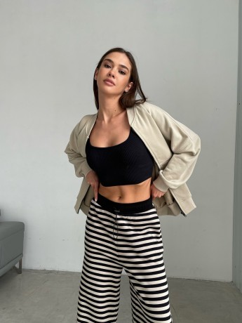 Bomber тринитка Premium - Основні контакти 