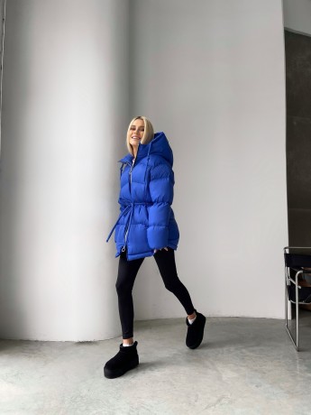 Пуховик с капюшоном - Основные контакты 